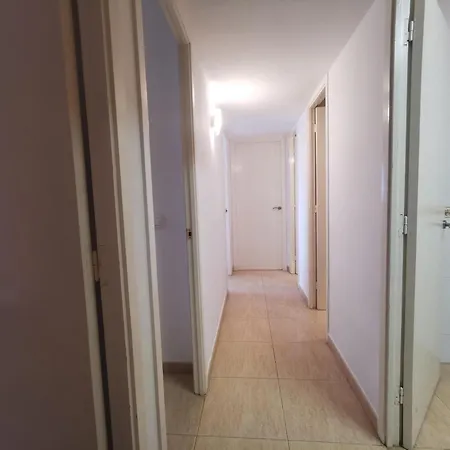 Apartment En Platja D'aro: A/c, Parking, A 2 Pasos De La Playa, 3 Hab, Terraza. - Es-209-12