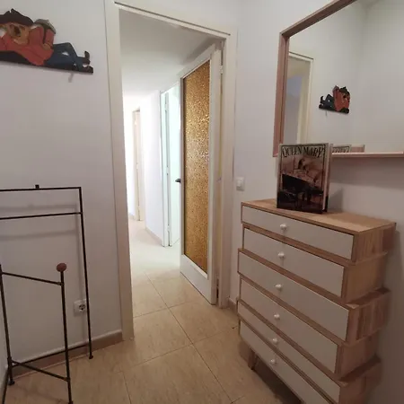 En Platja D'aro: A/c, Parking, A 2 Pasos De La Playa, 3 Hab, Terraza. - Es-209-12 *