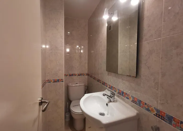 En Platja D'aro: A/c, Parking, A 2 Pasos De La Playa, 3 Hab, Terraza. - Es-209-12 *